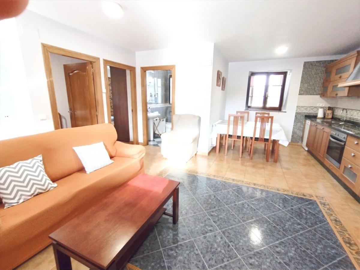 Apartamentos Navalin Тапия-де-Касарьего Экстерьер фото