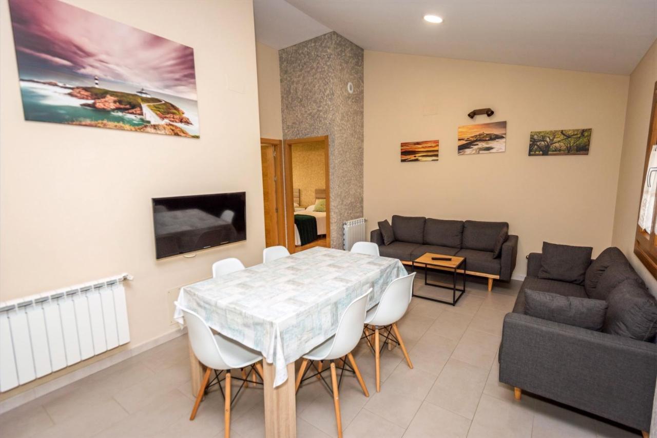Apartamentos Navalin Тапия-де-Касарьего Экстерьер фото