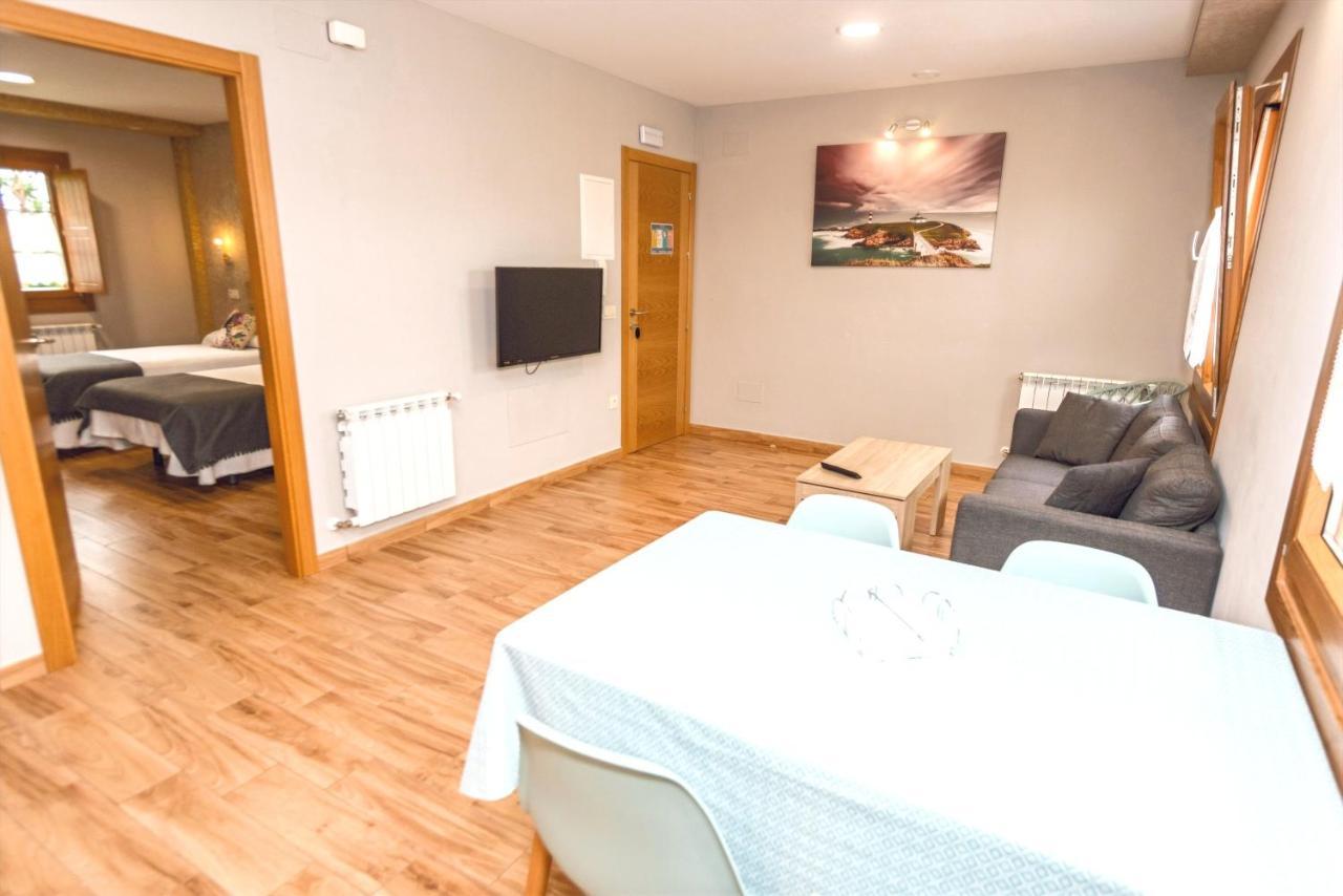 Apartamentos Navalin Тапия-де-Касарьего Экстерьер фото