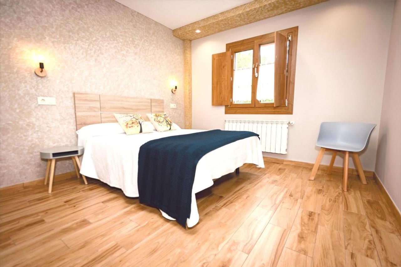 Apartamentos Navalin Тапия-де-Касарьего Экстерьер фото