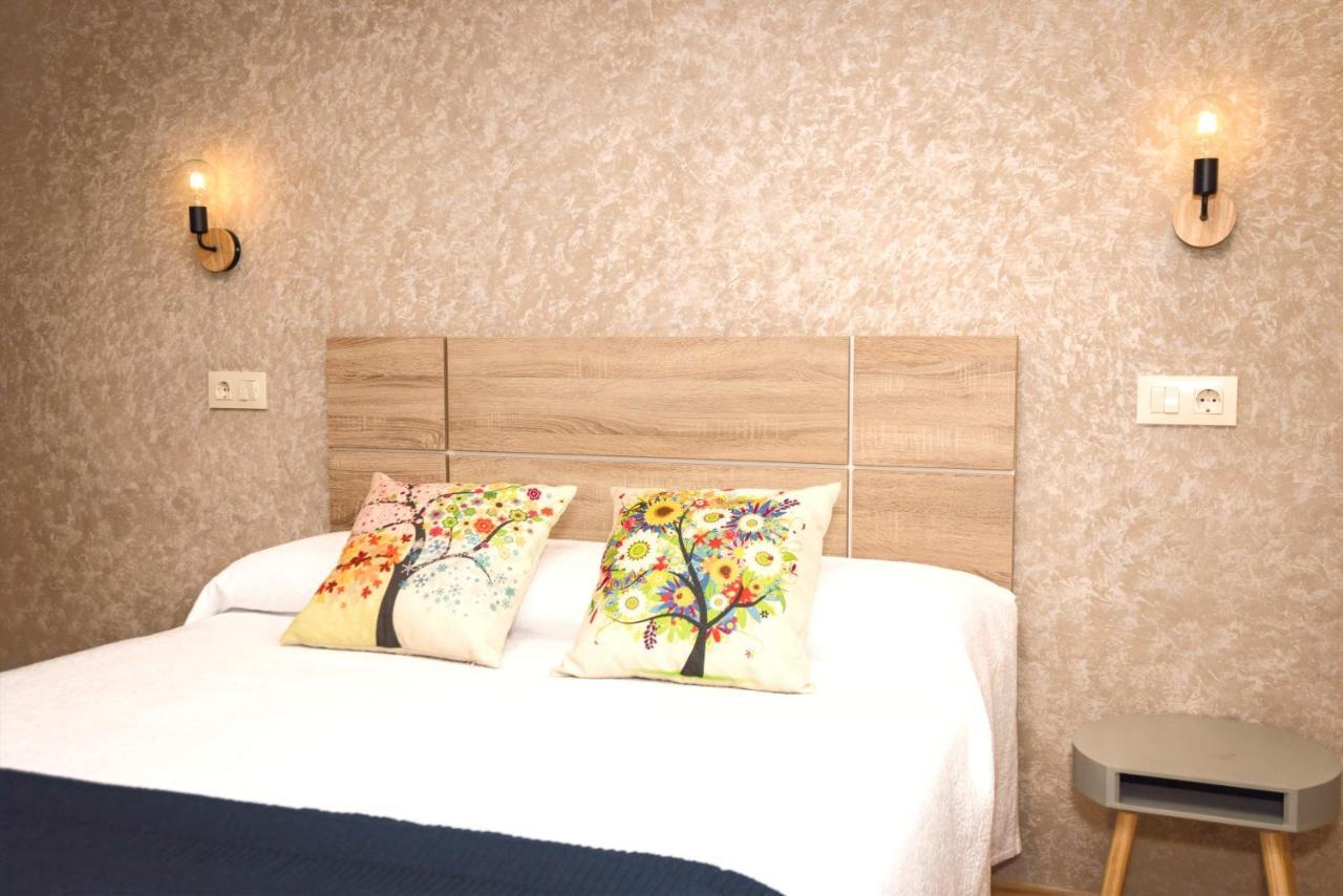 Apartamentos Navalin Тапия-де-Касарьего Экстерьер фото