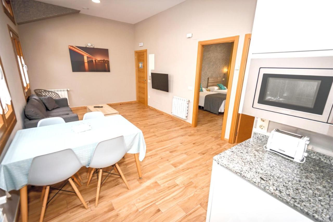 Apartamentos Navalin Тапия-де-Касарьего Экстерьер фото