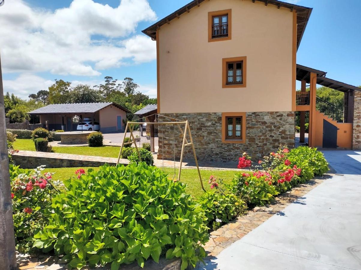 Apartamentos Navalin Тапия-де-Касарьего Экстерьер фото