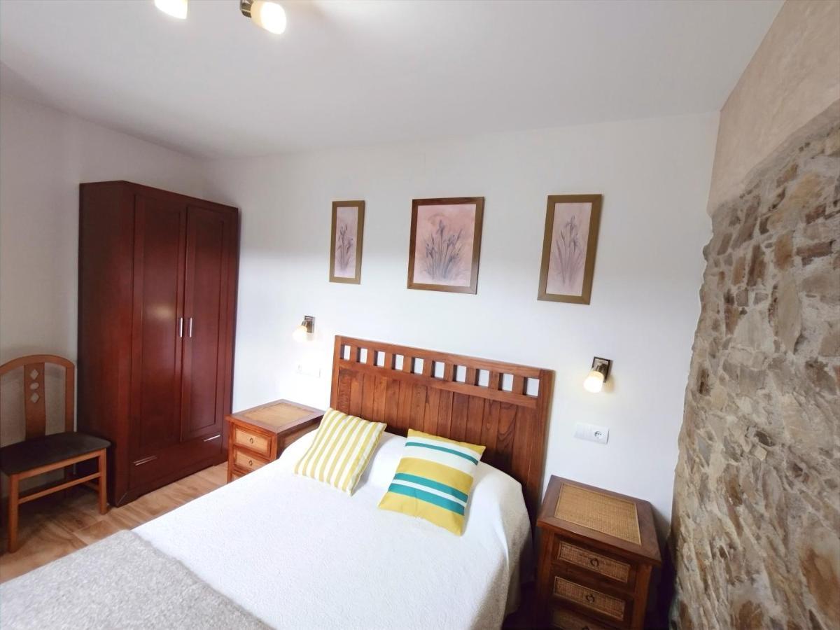 Apartamentos Navalin Тапия-де-Касарьего Экстерьер фото