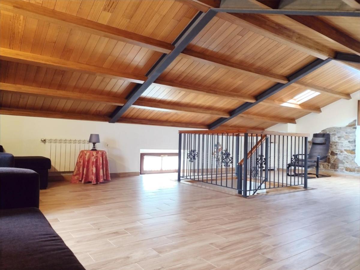 Apartamentos Navalin Тапия-де-Касарьего Экстерьер фото