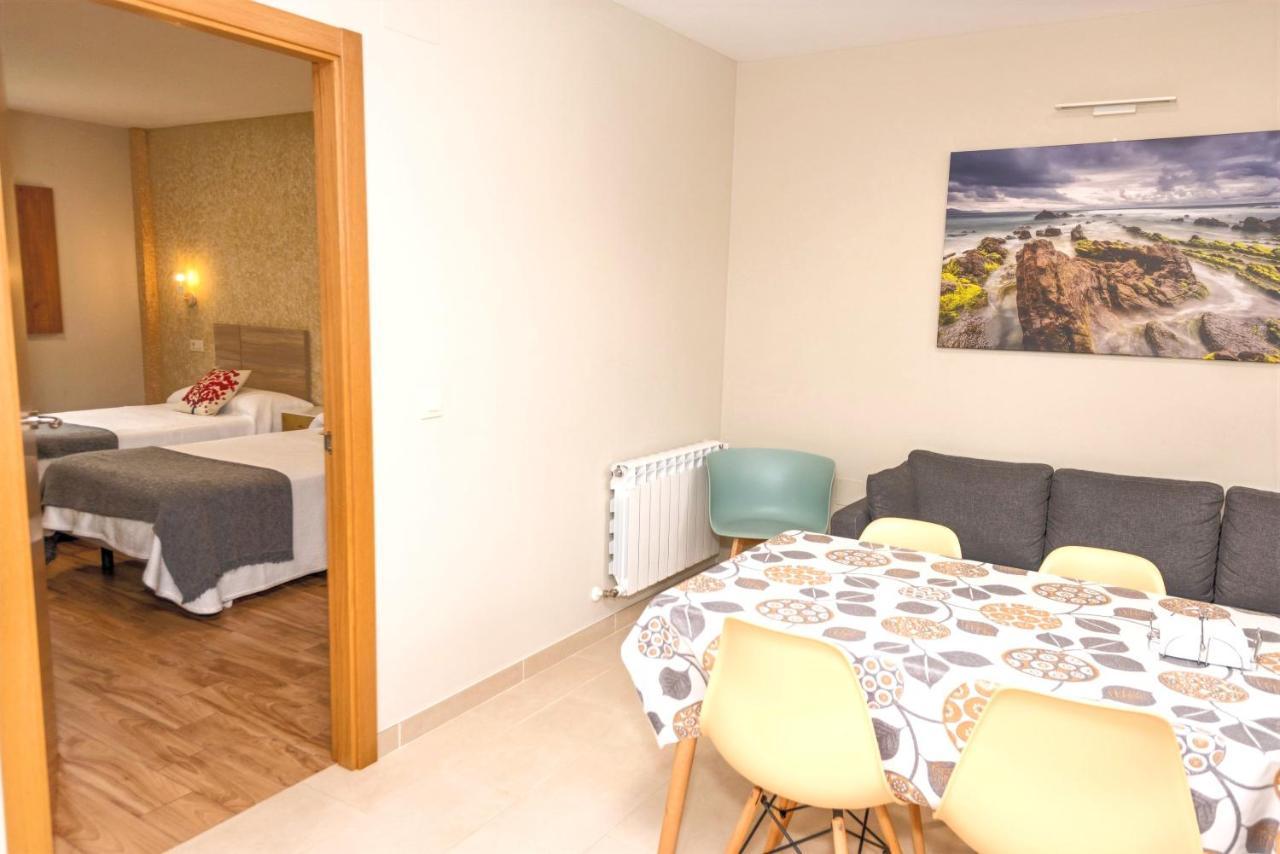 Apartamentos Navalin Тапия-де-Касарьего Экстерьер фото